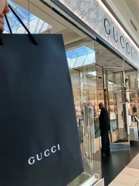 fashion outlet gucci|Gucci outlet chicago rosemont.